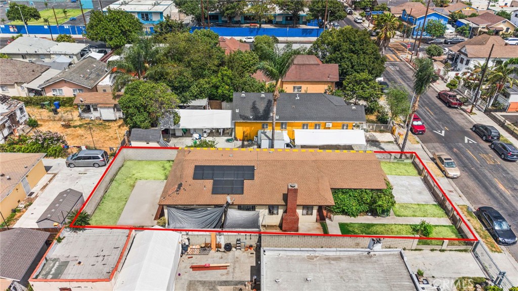 915 E 41st