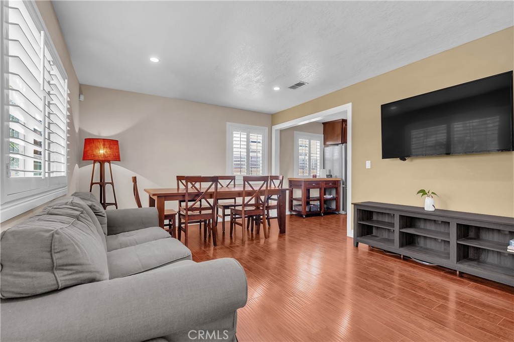 5944 Pennswood