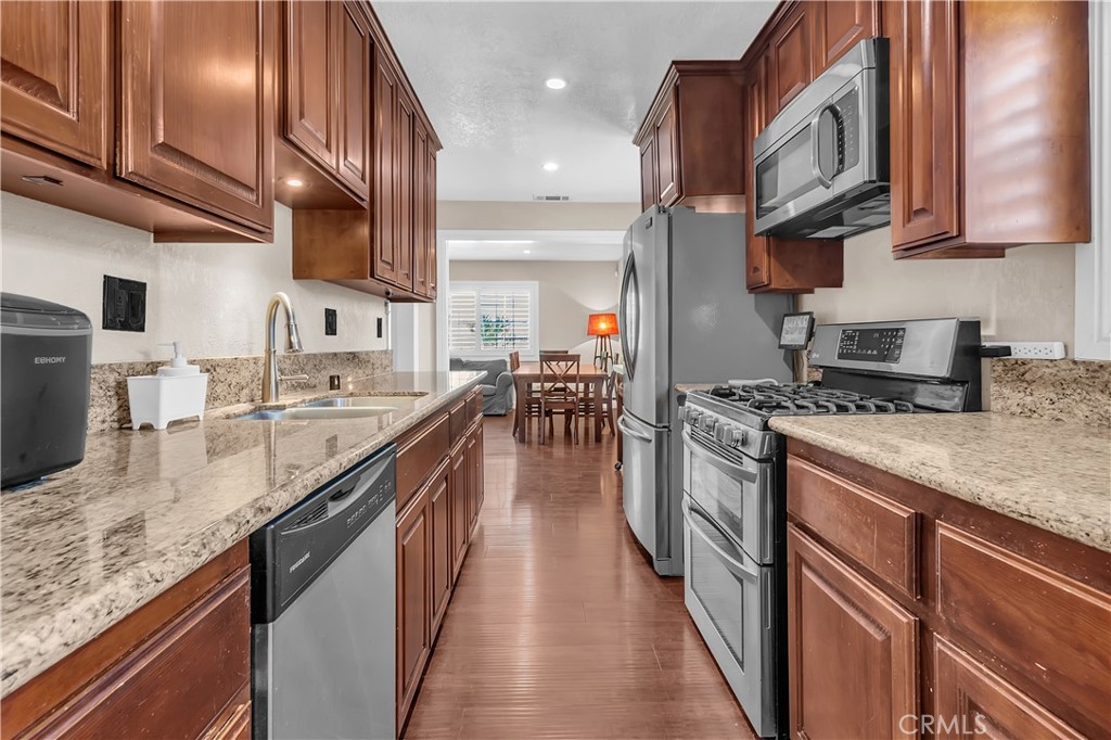 5944 Pennswood