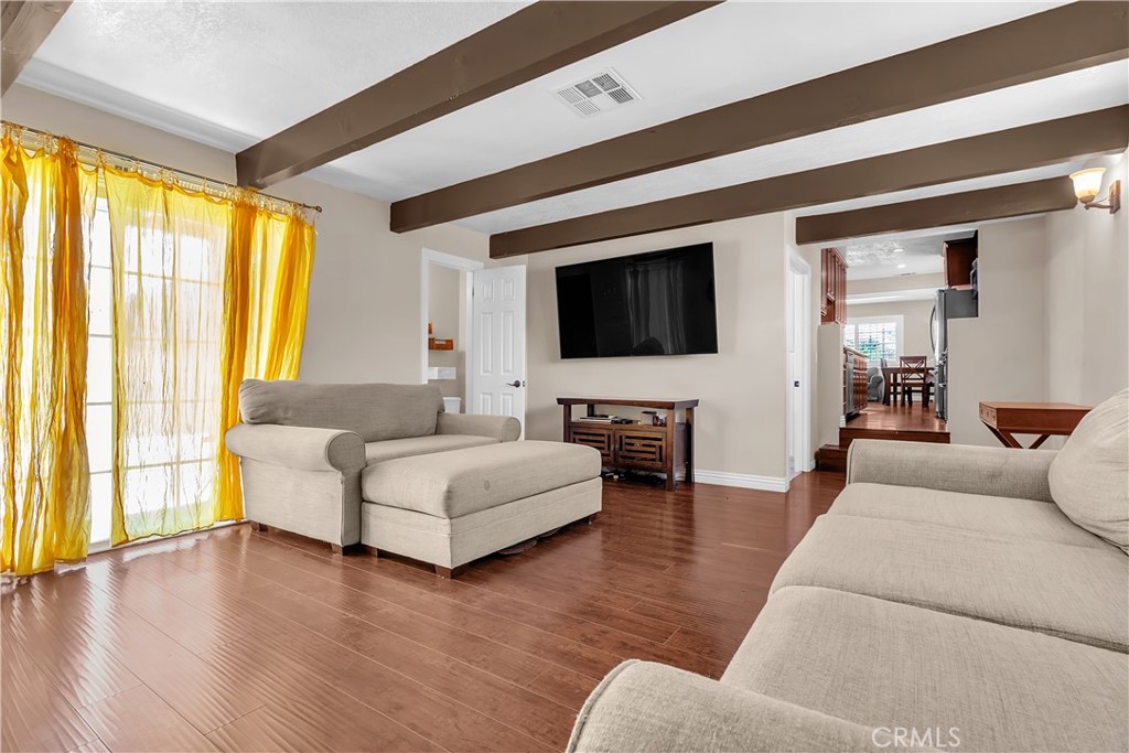 5944 Pennswood