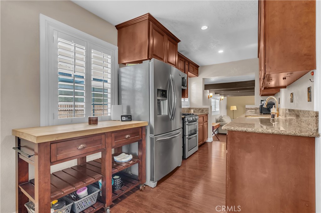 5944 Pennswood