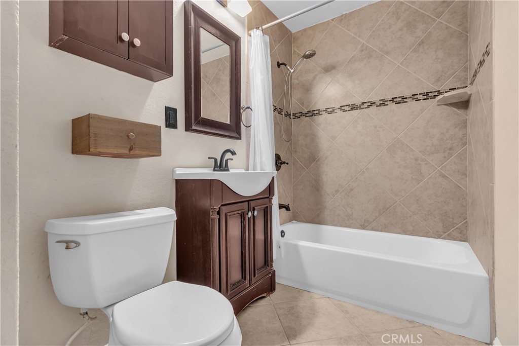 5944 Pennswood