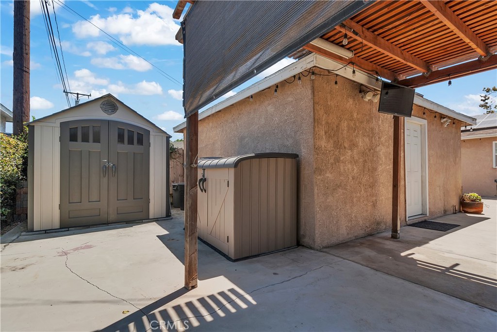 5944 Pennswood