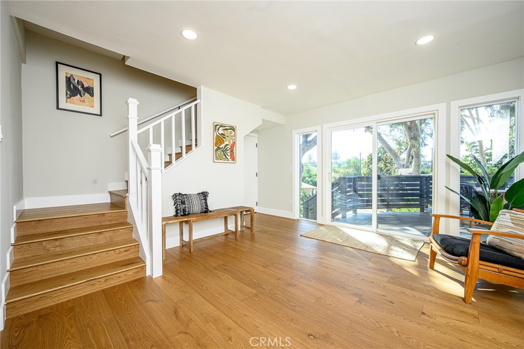 1729 Cabrillo Ave