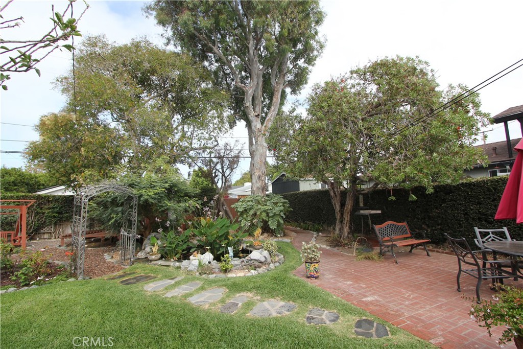 1729 Lake