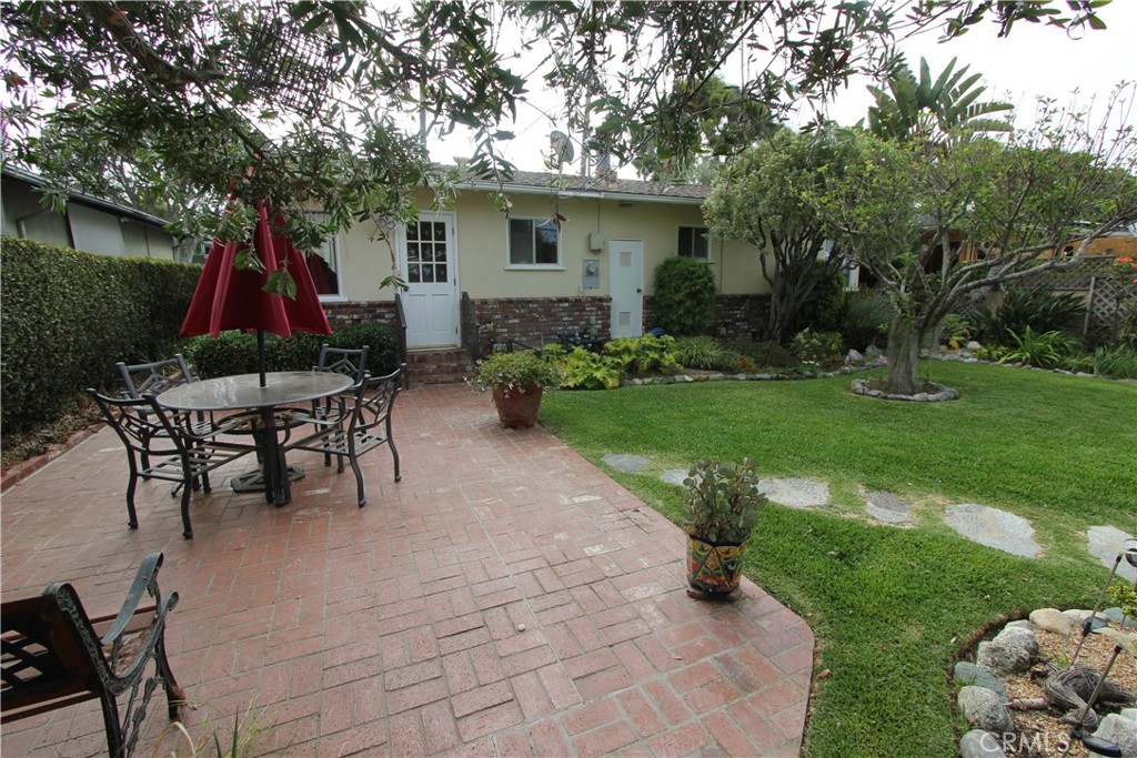 1729 Lake