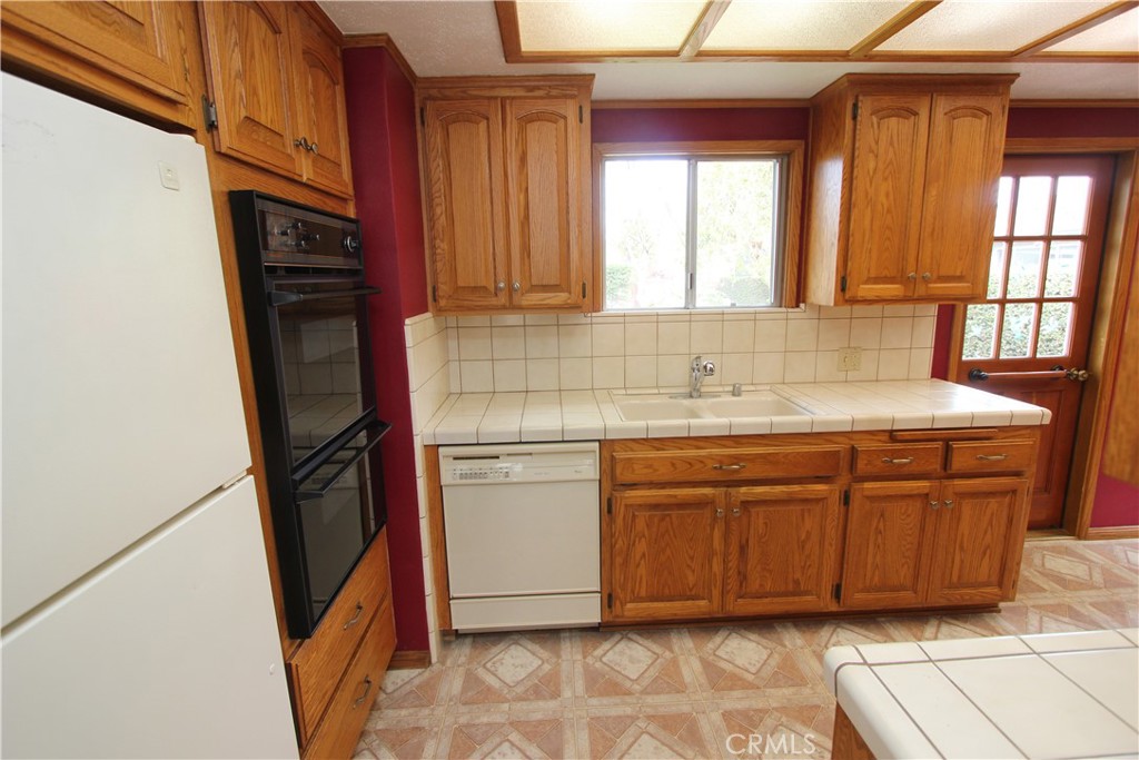 1729 Lake