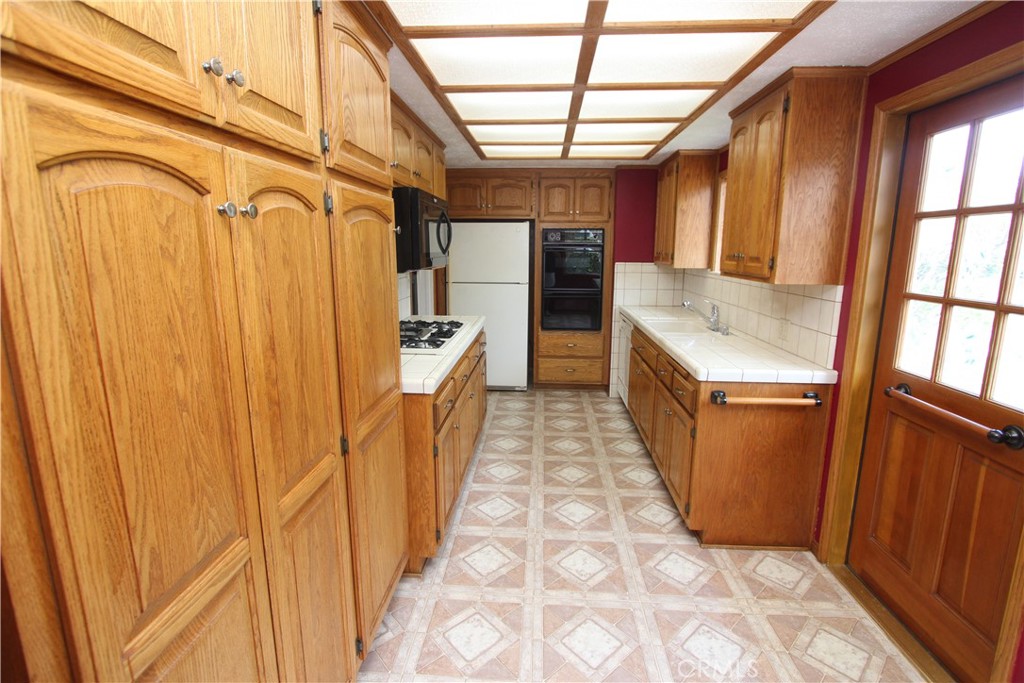 1729 Lake
