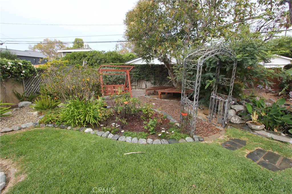 1729 Lake