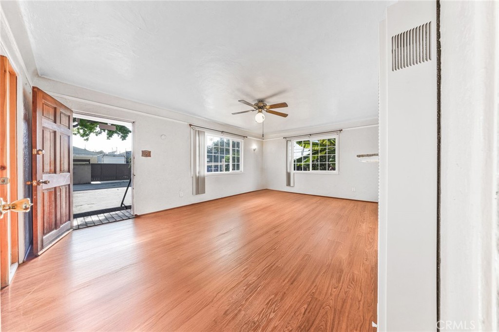5815 Gaviota