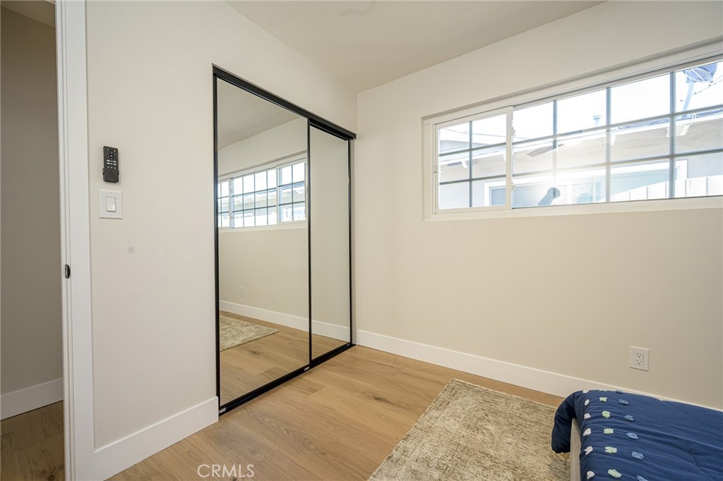2362 W 234th