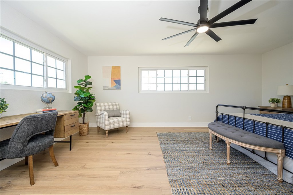 2362 W 234th
