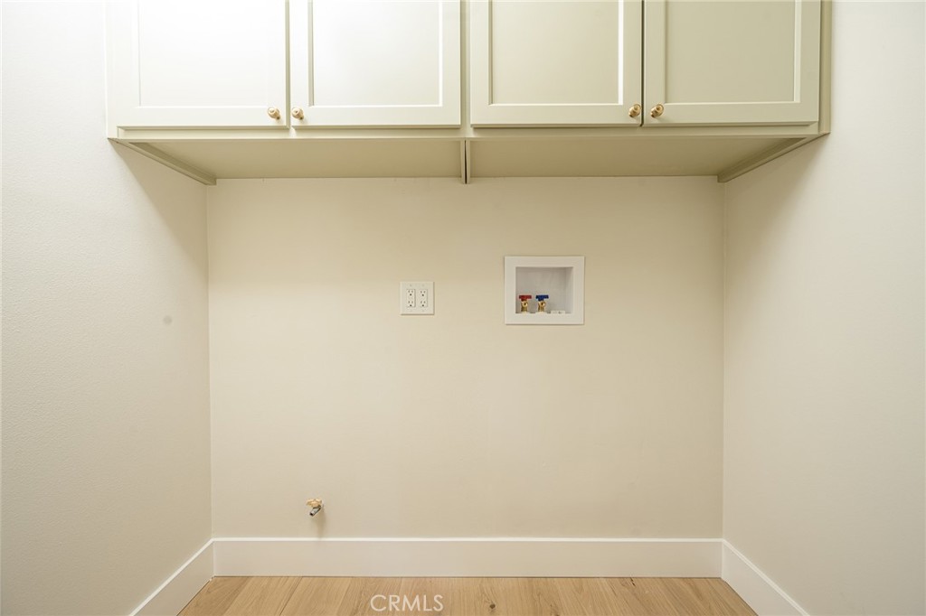 2362 W 234th
