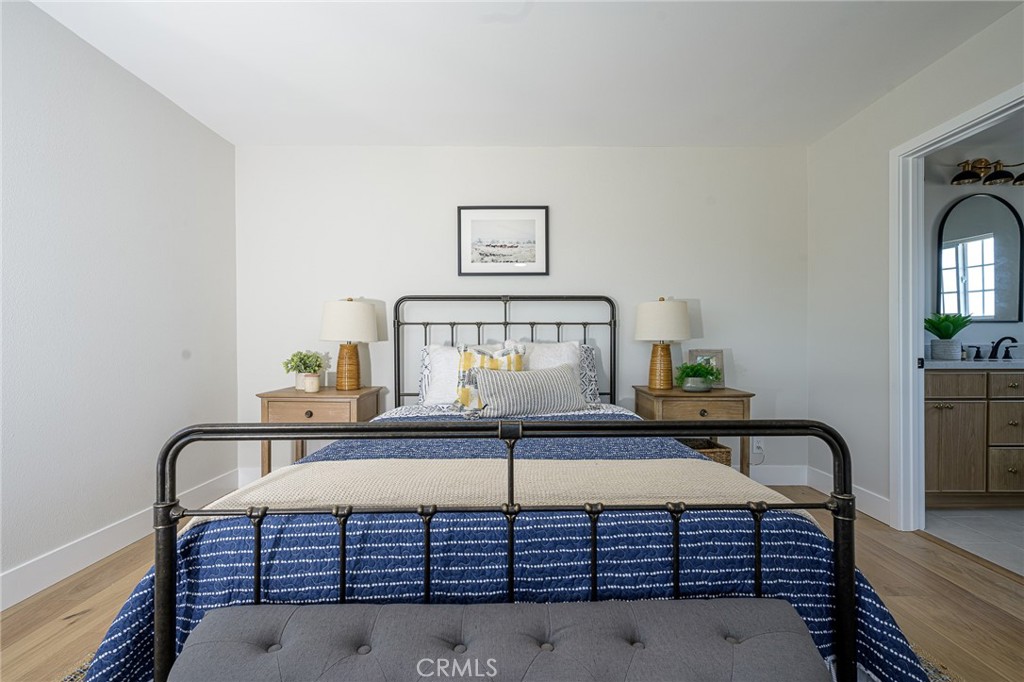 2362 W 234th