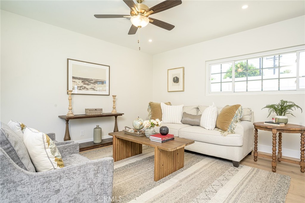 2362 W 234th