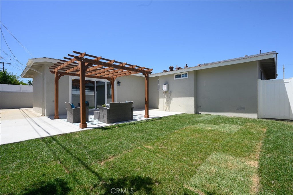 2362 W 234th