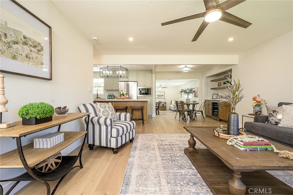 2362 W 234th
