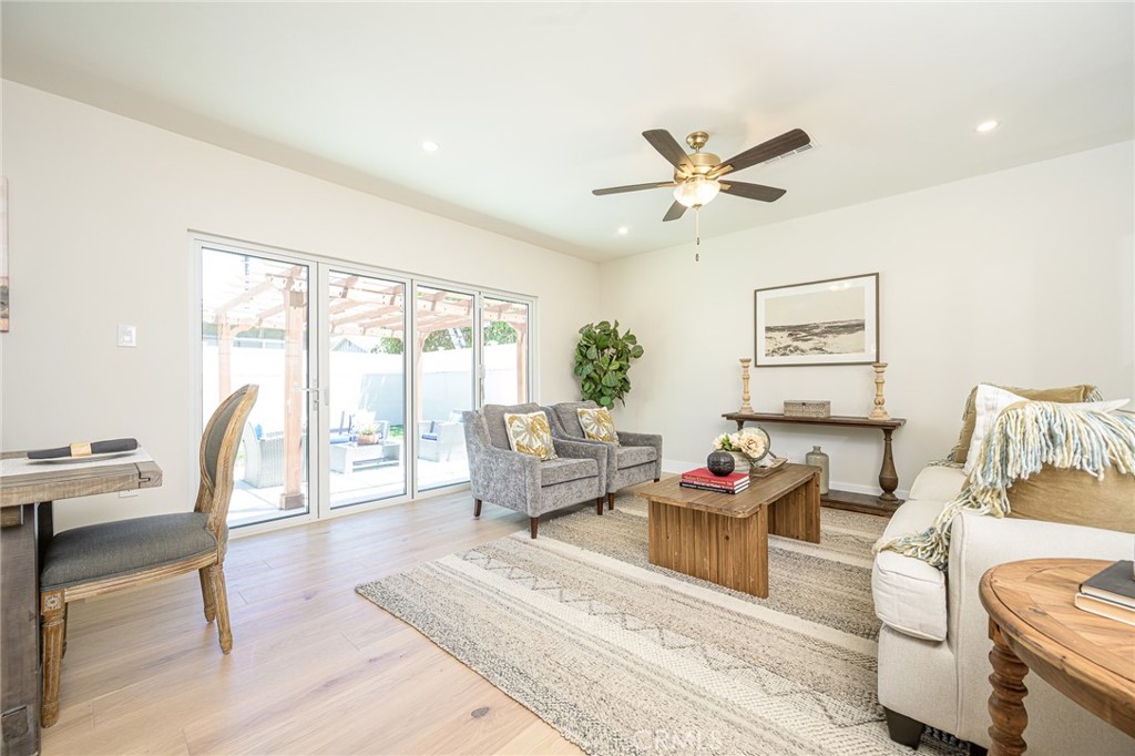 2362 W 234th