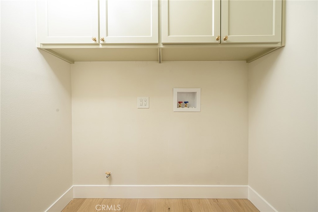 2362 W 234th