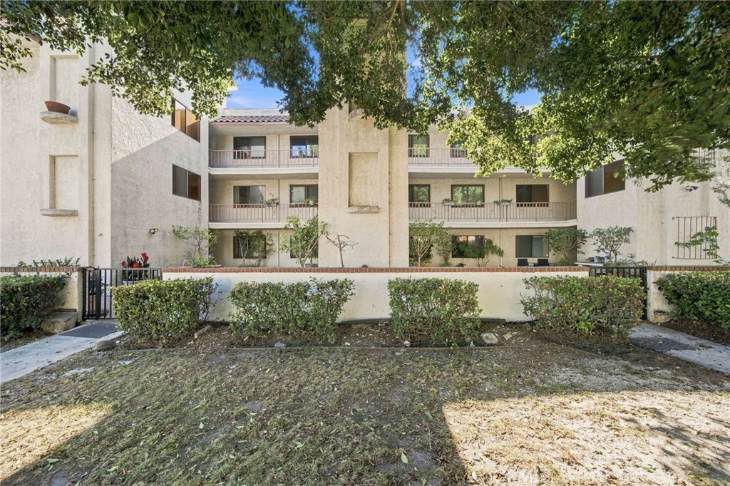 2424 S Gaffey