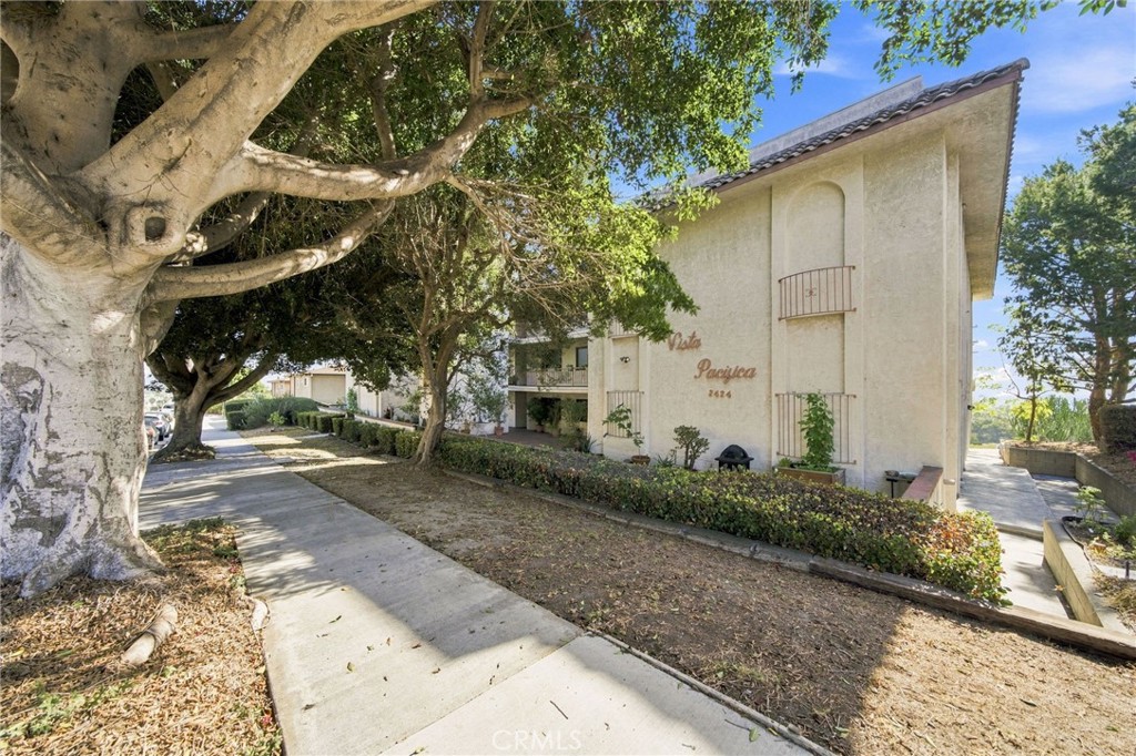 2424 S Gaffey