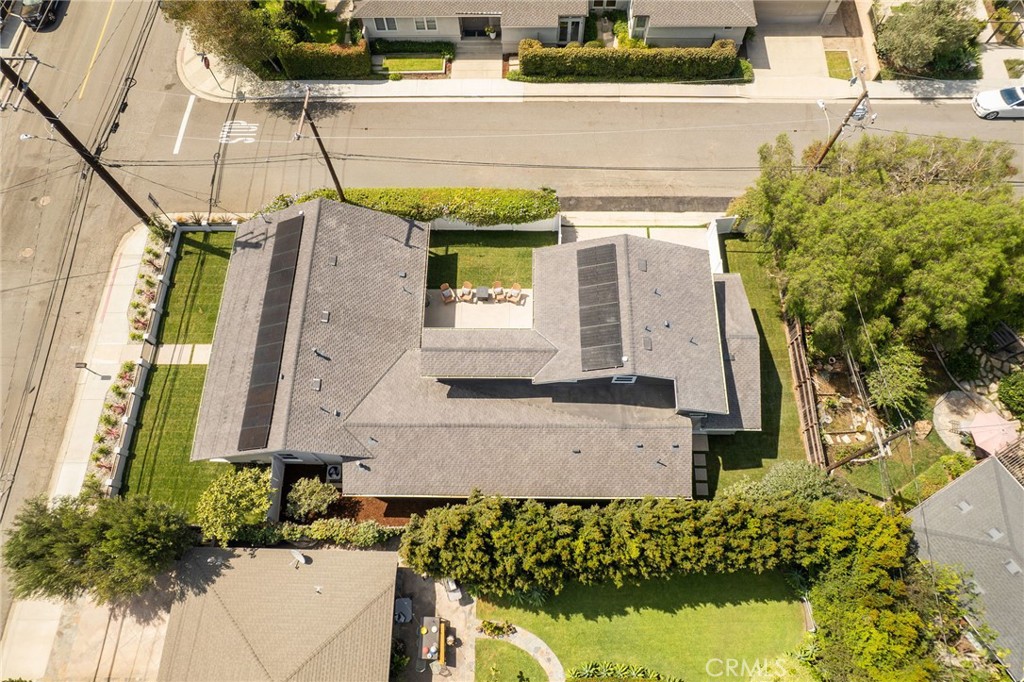 226 Santa Isabel