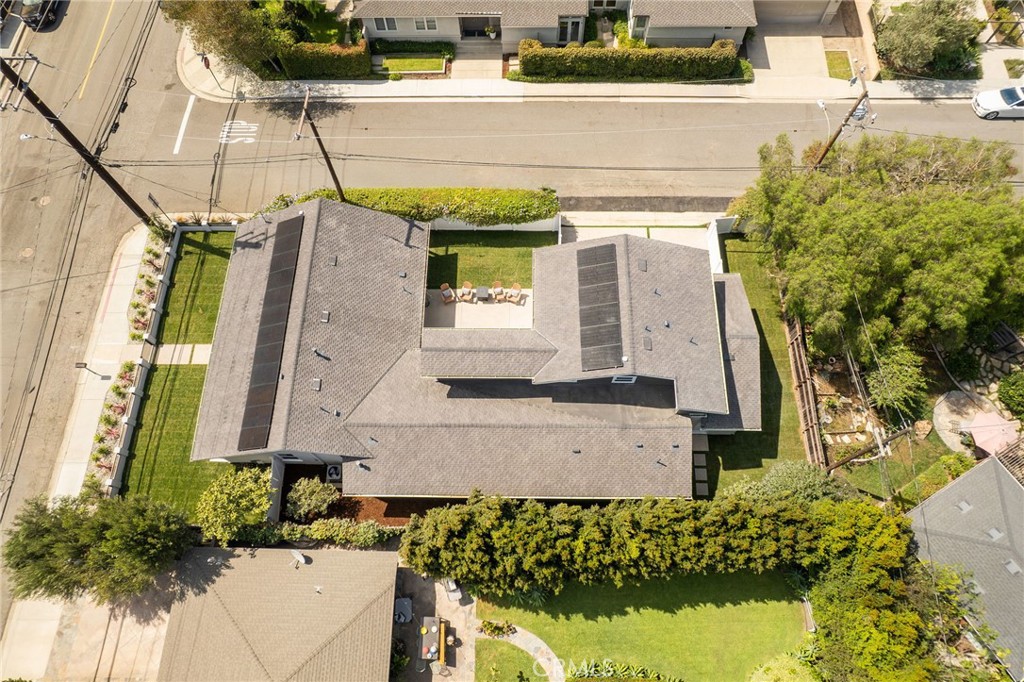 226 Santa Isabel