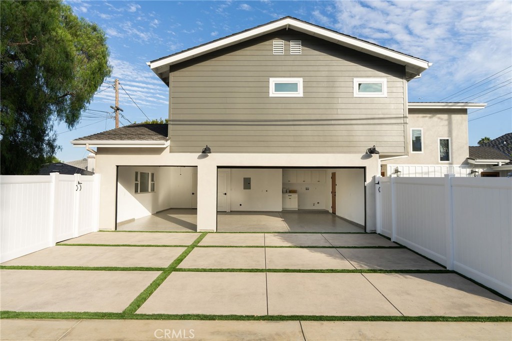 226 Santa Isabel