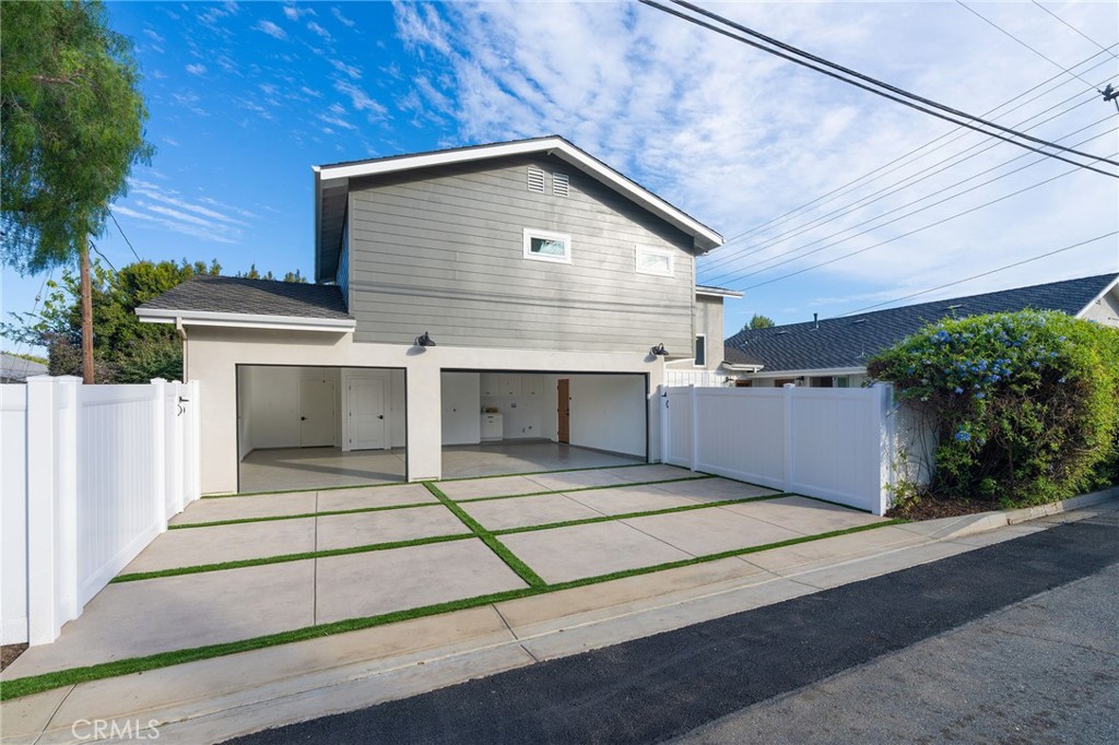 226 Santa Isabel