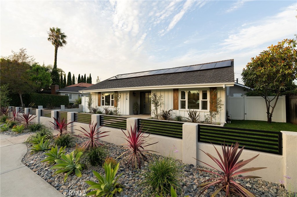 226 Santa Isabel