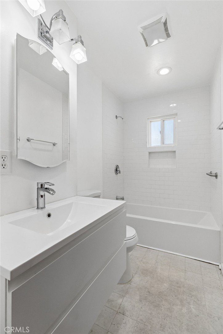 1333 E Monroe