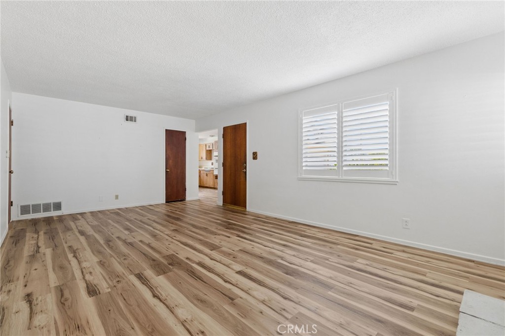 1333 E Monroe