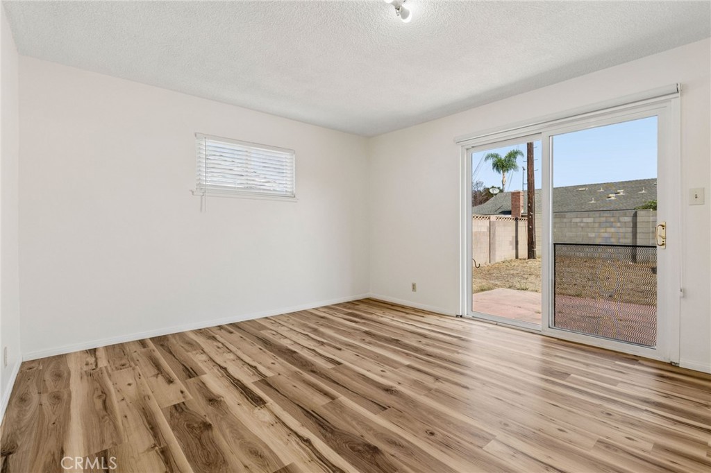 1333 E Monroe
