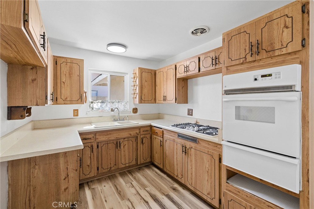 1333 E Monroe