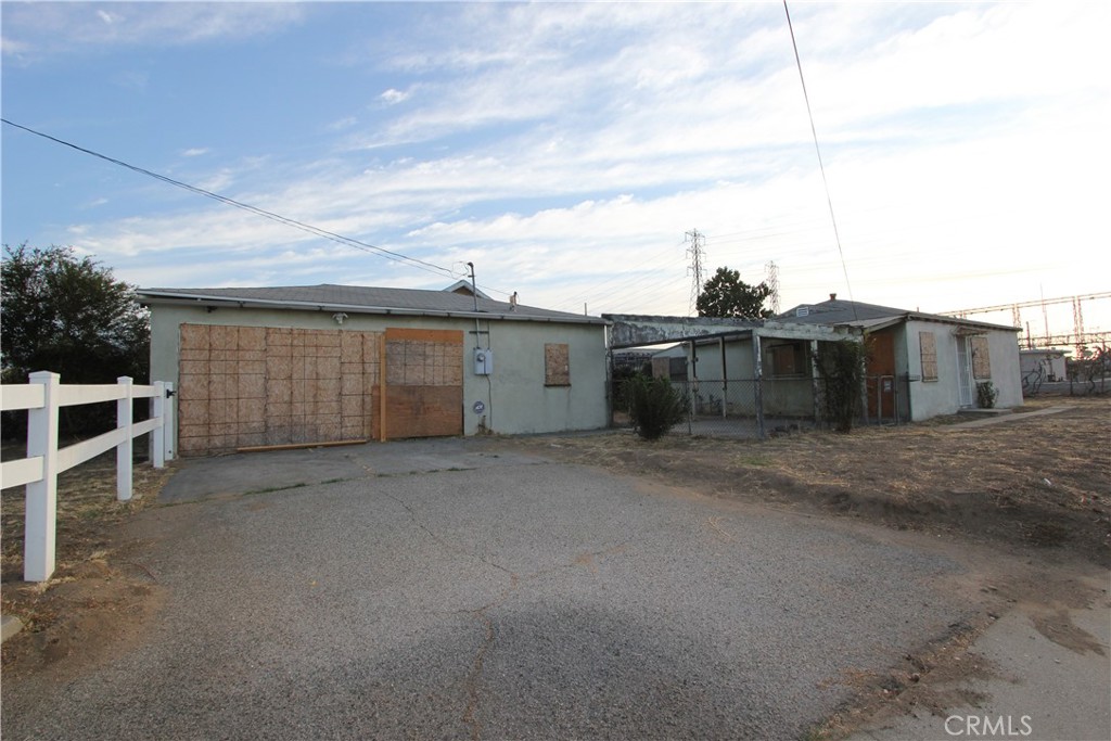 8511 Grand