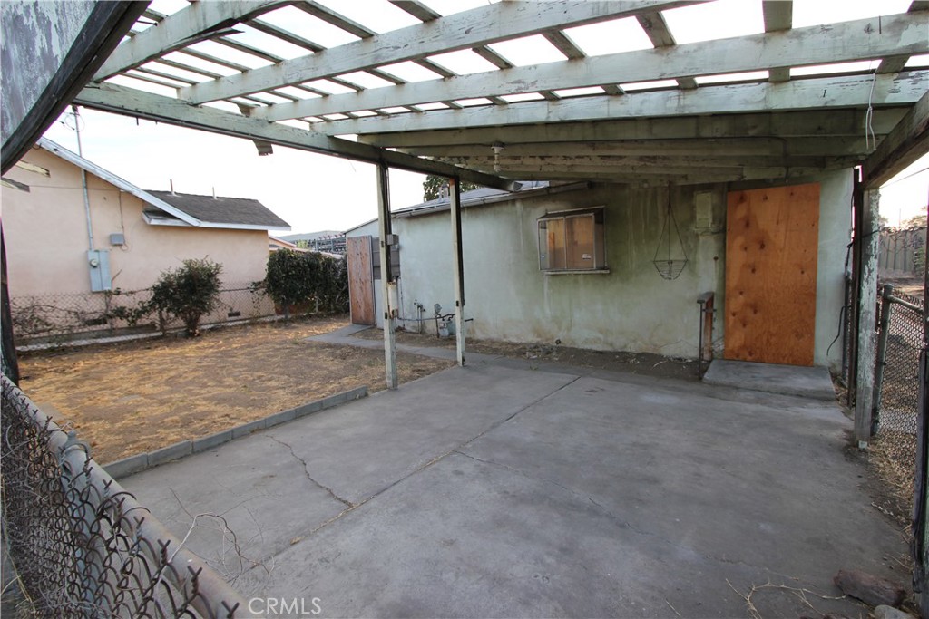 8511 Grand