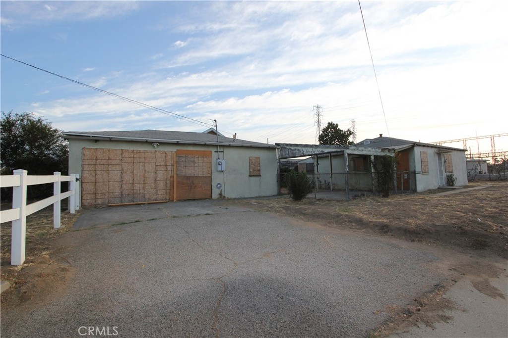8511 Grand
