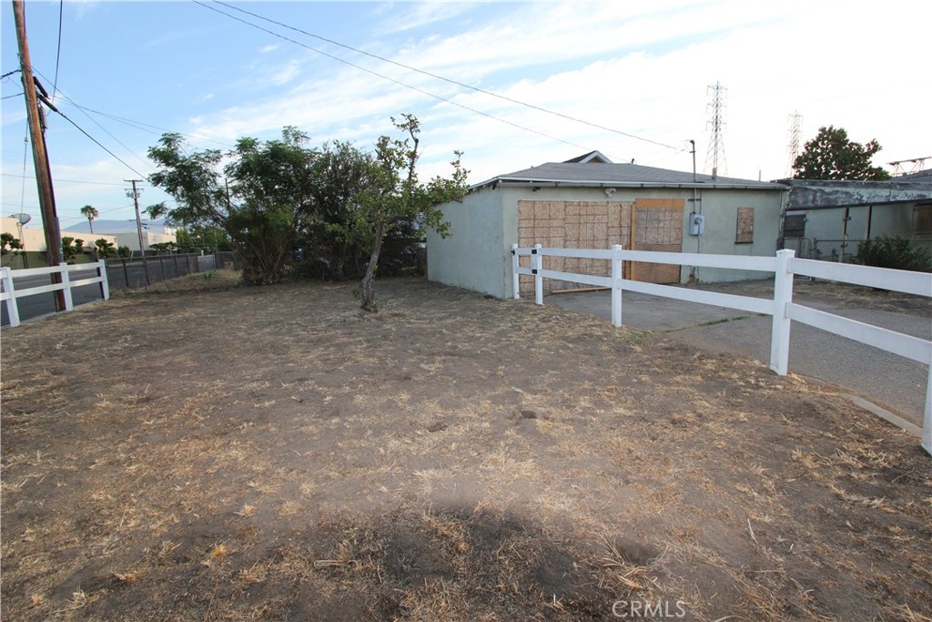 8511 Grand