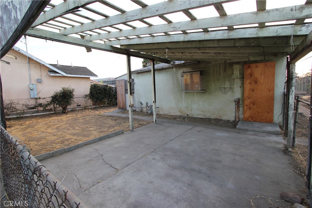 8511 Grand