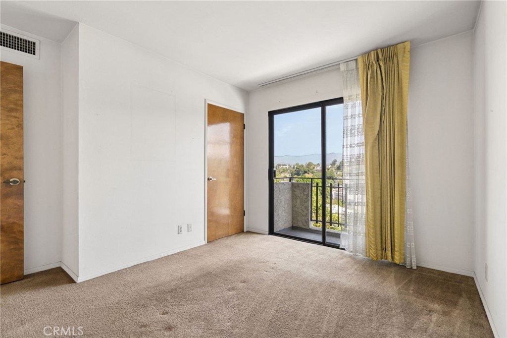 2431 Claremont