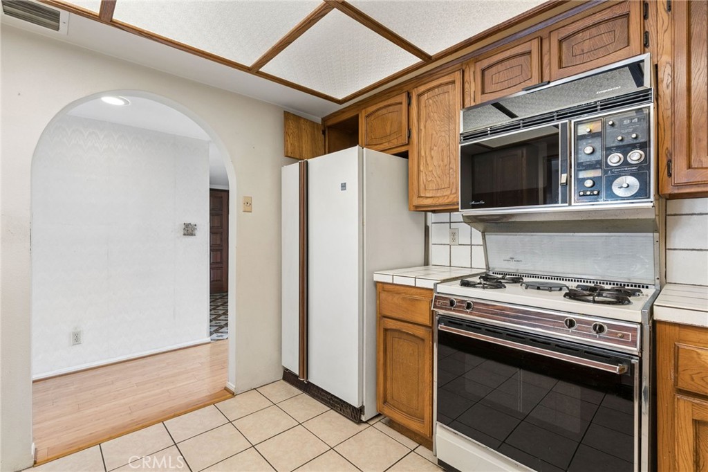 2431 Claremont