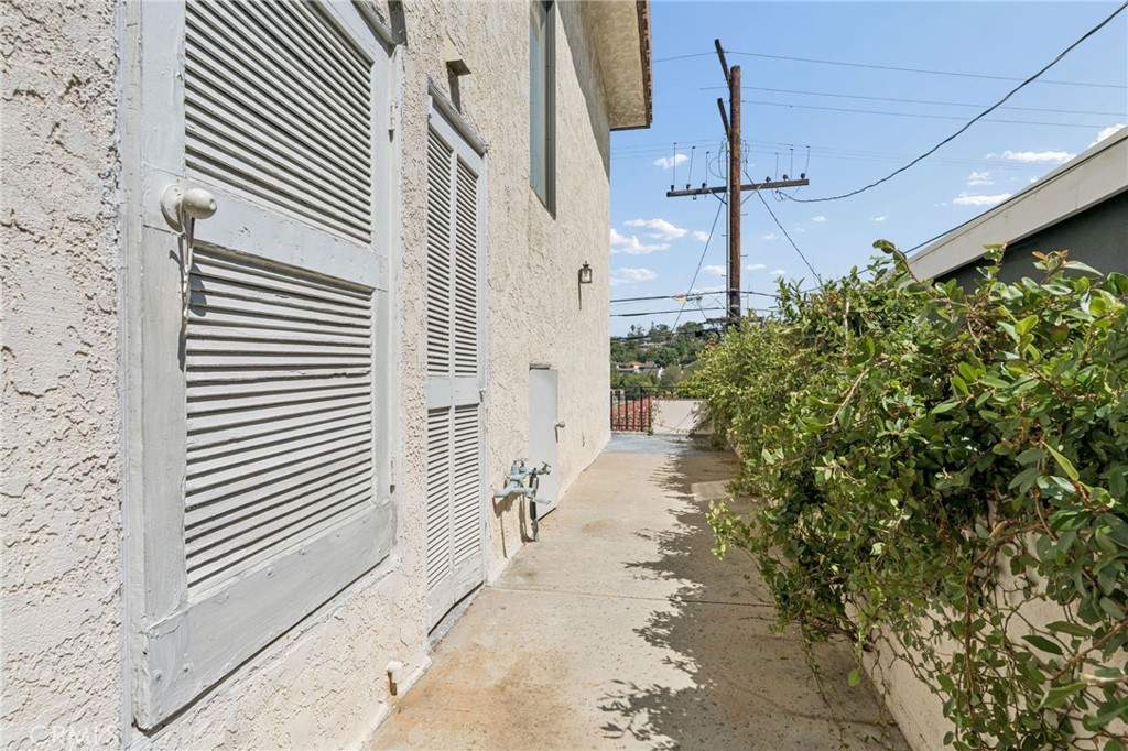 2431 Claremont