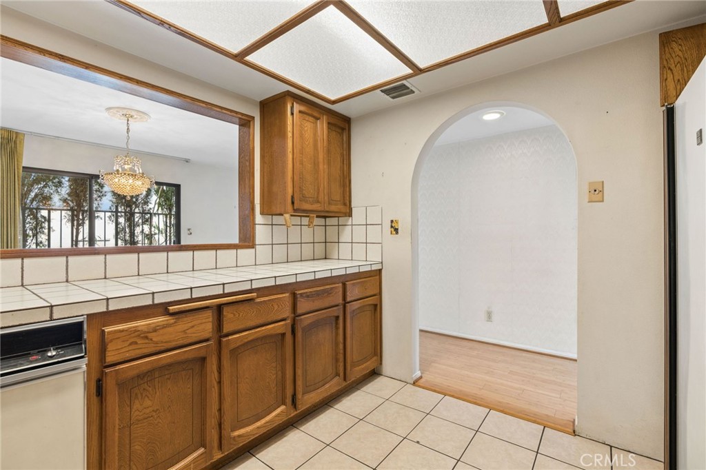 2431 Claremont