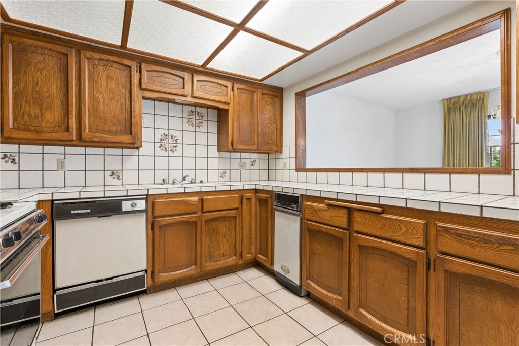 2431 Claremont