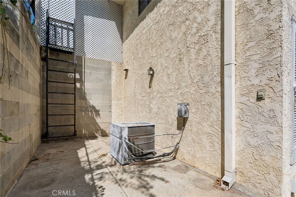 2431 Claremont