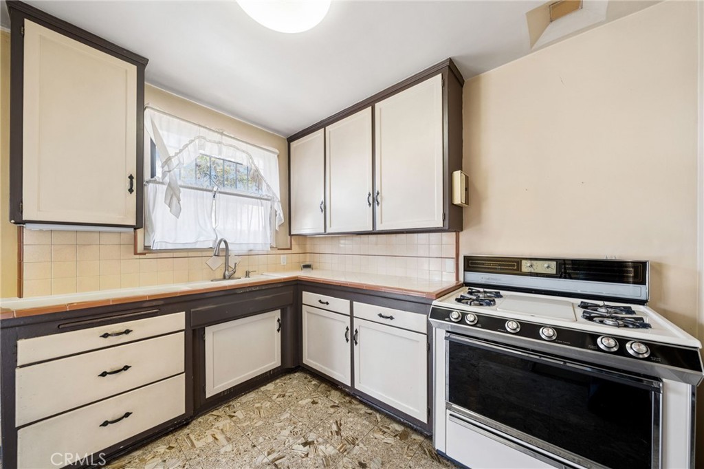 11359 Leffingwell