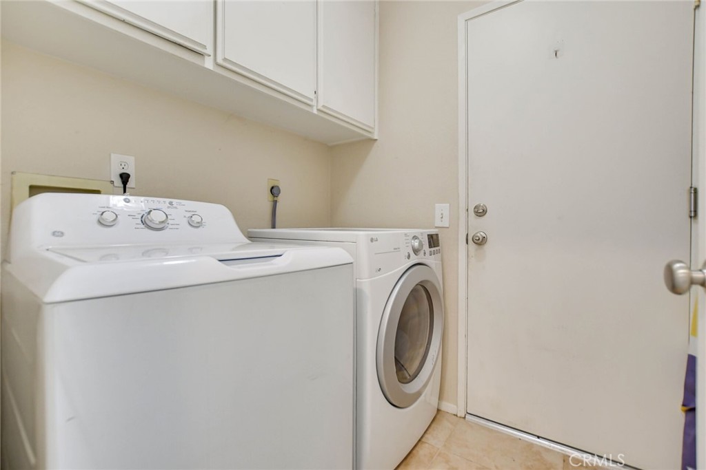 10437 Sandstone Court