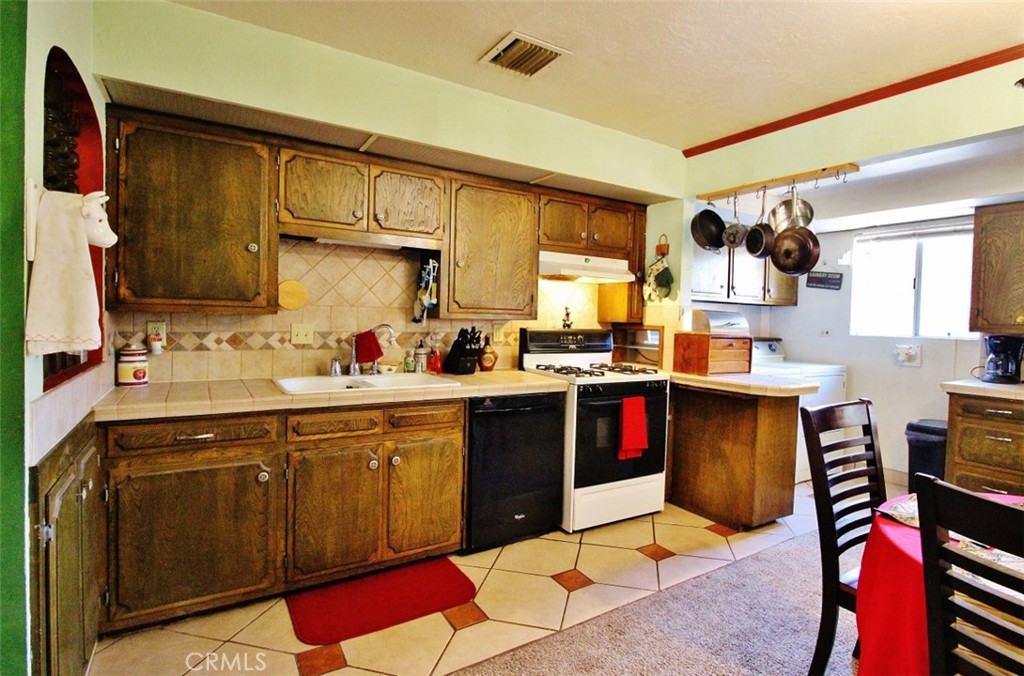 1317 E Big Bear Boulevard