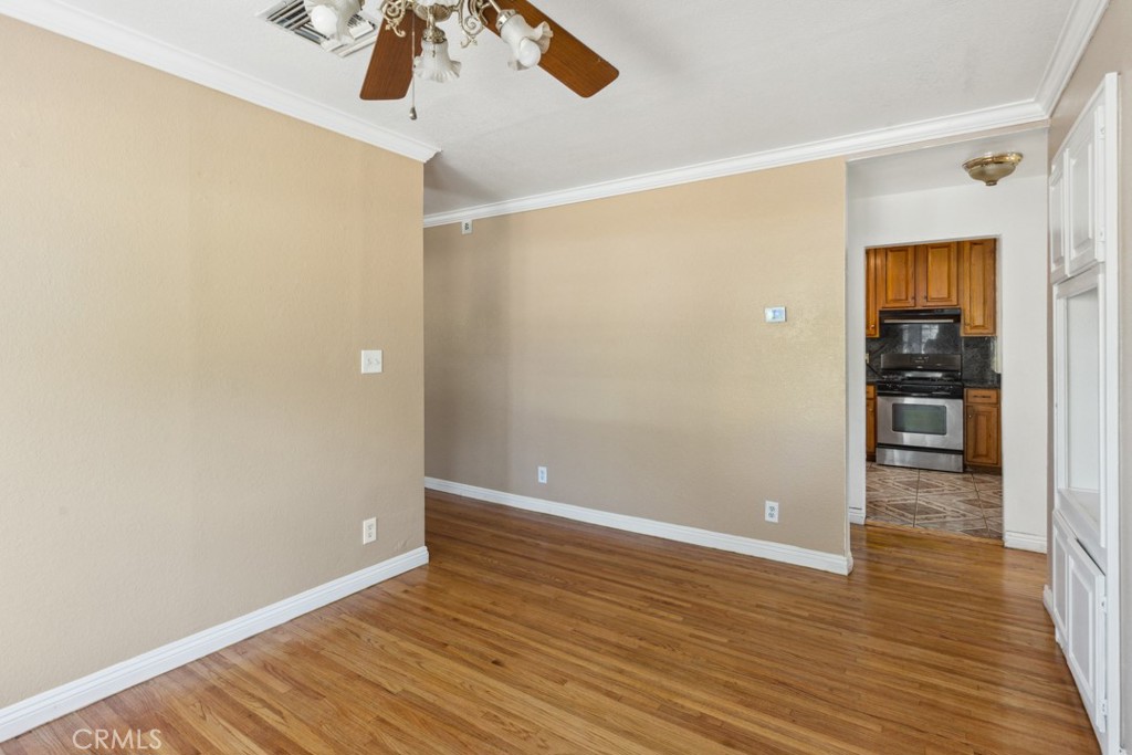 330 S Carmalita Street