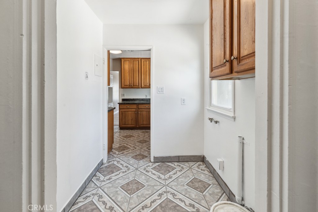 330 S Carmalita Street